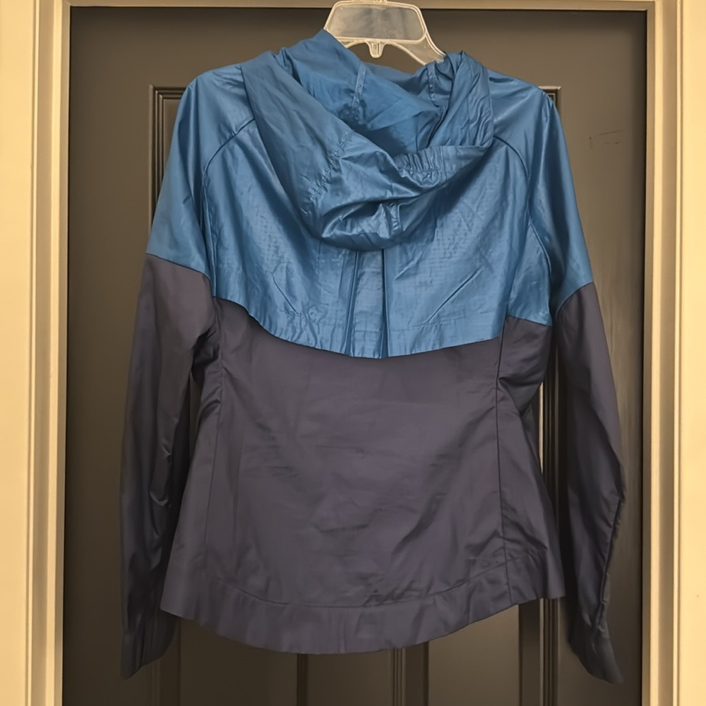 Nike Windrunner Jacket - image 4